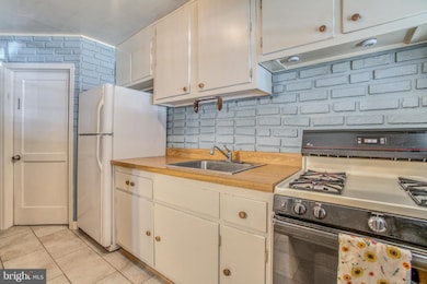 8602 Willow Oak Rd, Parkville, MD 21234 - photo 7