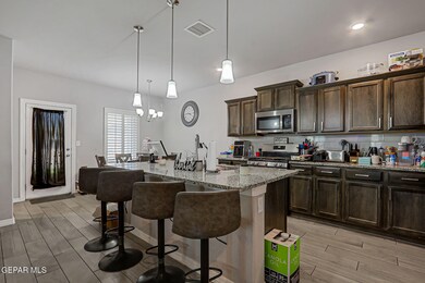12273 Desert Vista Ave, El Paso, TX 79938 - photo 4