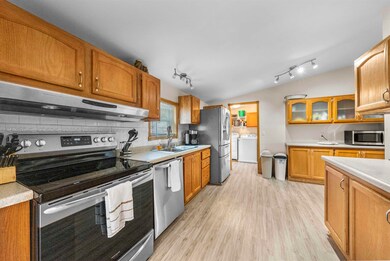 W1459 Hwy 92, Brooklyn, WI 53521 - photo 6