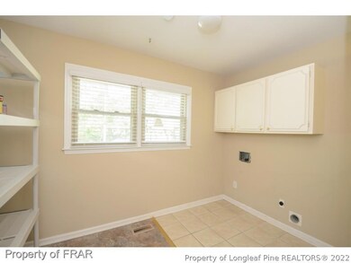 404 Wayberry Dr, Fayetteville, NC 28303 - photo 7