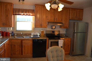 739 Round Hill Rd, Winchester, VA 22602 - photo 6