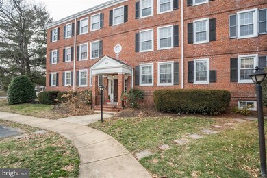 3035 S Buchanan St unit B2, Arlington, VA 22206 - photo 2