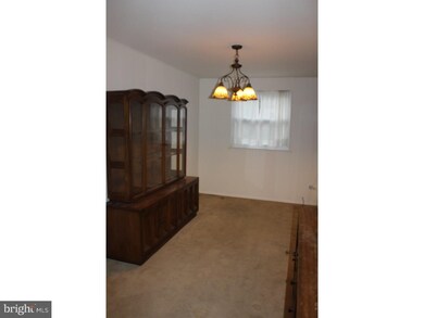 2842 Tolbut St, Philadelphia, PA 19136 - photo 7