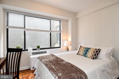 General Scott Apartments unit 715, Washington, DC 20036 - photo 4