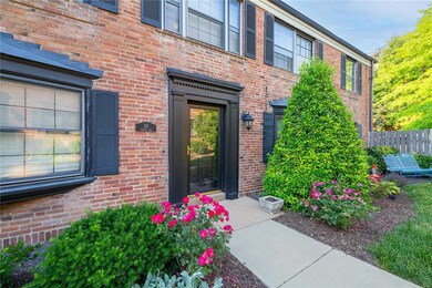 35 Topton Way unit 2E, Saint Louis, MO 63105 - photo 2