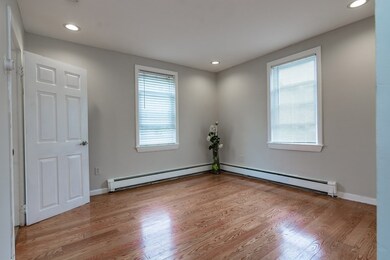 5 Wall St unit 1, Salem, MA 01970 - photo 2