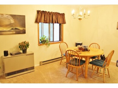 54 Bayberry Ln, South Burlington, VT 05403 - photo 4