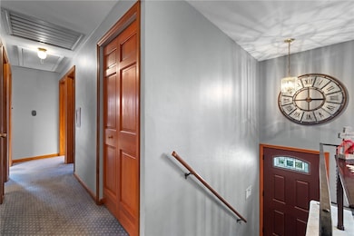 667 Harborview Dr, Pittsburgh, PA 15239 - photo 6