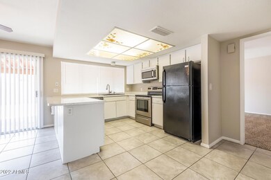 917 W Julie Dr, Tempe, AZ 85283 - photo 7