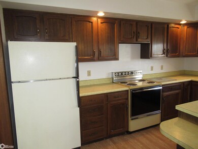 Lots of counter space!