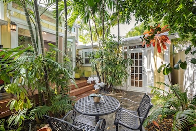1122 Seminary St-10