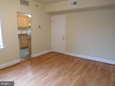 806 8th St NE unit 1, Washington, DC 20002 - photo 4