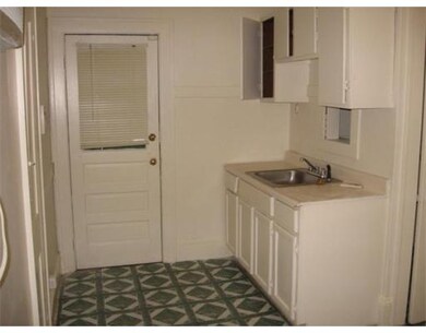 16 Banner St, Indian Orchard, MA 01151 - photo 4