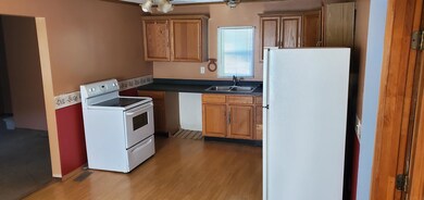 928 W Arch St, Portland, IN 47371 - photo 6