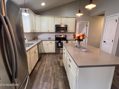 7745 W Ogg Rd, Knoxville, TN 37938 - photo 7