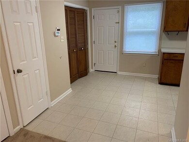 290 N Kelly St unit 290, Statesville, NC 28677 - photo 5