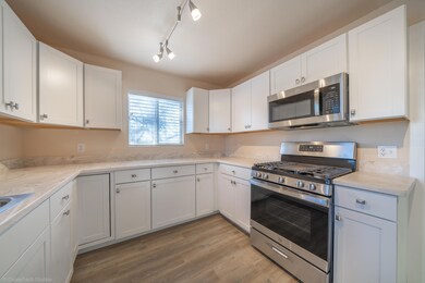 2530 Waldon St, Redding, CA 96001 - photo 6