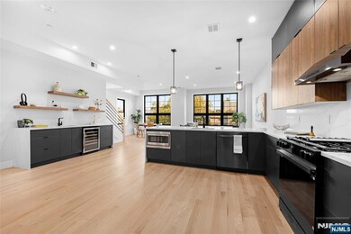 165 Delaware Ave unit 3, Jersey City, NJ 07306 - photo 5