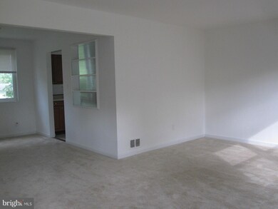 12802 Crisfield Rd, Silver Spring, MD 20906 - photo 5