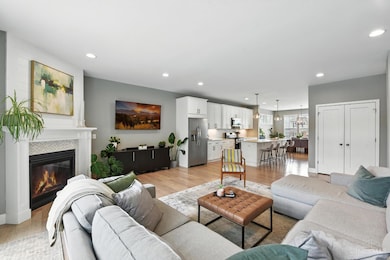 3048 Lavinia Ave, Cincinnati, OH 45208 - photo 2