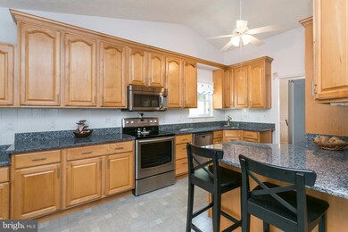 9421 Gunview Rd, Nottingham, MD 21236 - photo 4