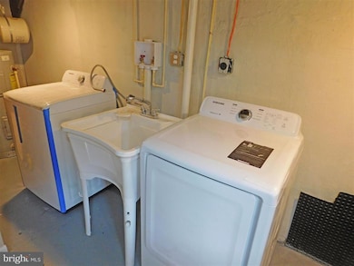 938 Elm Ridge Ave unit A, Baltimore, MD 21229 - photo 4