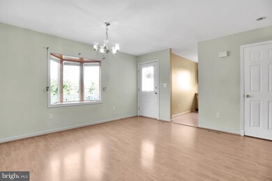 626 Knightsbridge Dr, Hagerstown, MD 21740 - photo 6