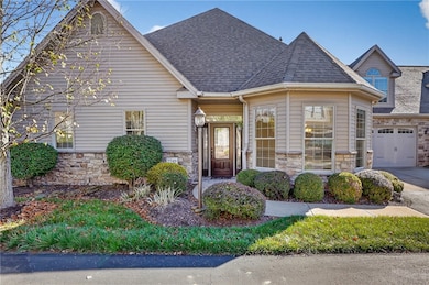 2749 Shadowrock Ct, Gibsonia, PA 15044 - photo 2