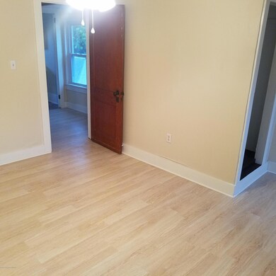 222 Taft St, Hanover Township, PA 18706 - photo 2