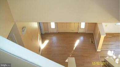 7204 Drury Ct, Hyattsville, MD 20785 - photo 5