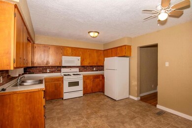 2529 Des Moines St, Des Moines, IA 50317 - photo 7