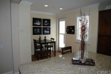Step out from the family room nook onto the balcon
