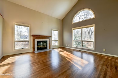 73 Pepper Ln, Saratoga Springs, NY 12866 - photo 4