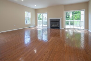 04_Living Room