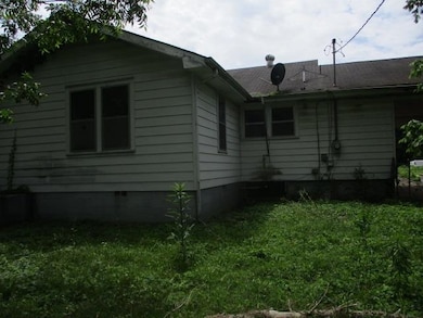 205 S Mulberry St, Tuscumbia, AL 35674 - photo 2