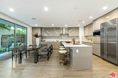 728 N Sweetzer Ave unit 115, West Hollywood, CA 90069 - photo 2