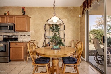 Large Kitchen Eat-in Area