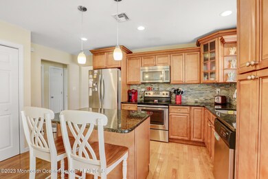 13 - Kitchen