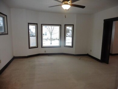 1630 12th St, Des Moines, IA 50314 - photo 4