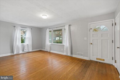 395 Franklin Ave, Princeton, NJ 08540 - photo 3