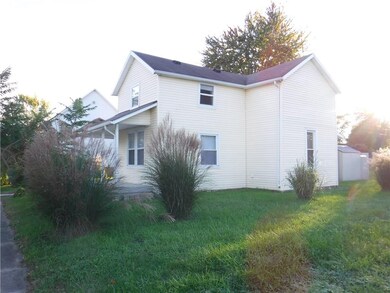 714 N 14th St, Elwood, IN 46036 - photo 3