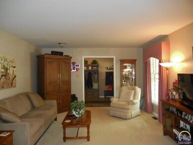 3034 SW Plass Ave, Topeka, KS 66611 - photo 4