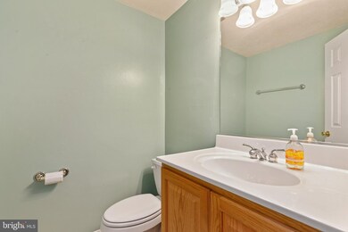 2109 Laurance Ct, Crofton, MD 21114 - photo 6