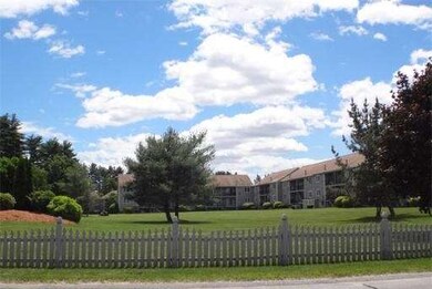 74 Tennis Plaza Rd unit 37, Dracut, MA 01826 - photo 4