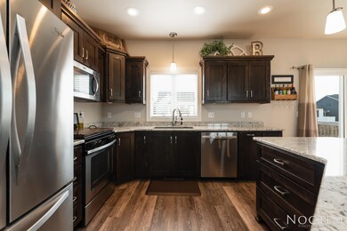4707 Grey Hawk-16