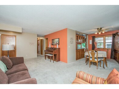 2422 Mansfield Dr, Des Moines, IA 50317 - photo 3