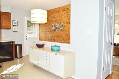 410 Orleans Cir SW, Vienna, VA 22180 - photo 6