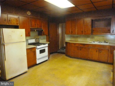 311 Chestnut St, Reading, PA 19602 - photo 5