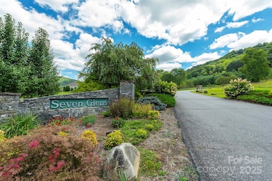 72 Applewood Ln unit 93, Weaverville, NC 28787 - photo 2