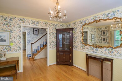 10836 Harding Rd, Laurel, MD 20723 - photo 4